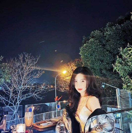 Ảnh 3 của Chơi lỗ lồn chưa đã anh chuyển sang lỗ nhị làm em sướng phê
